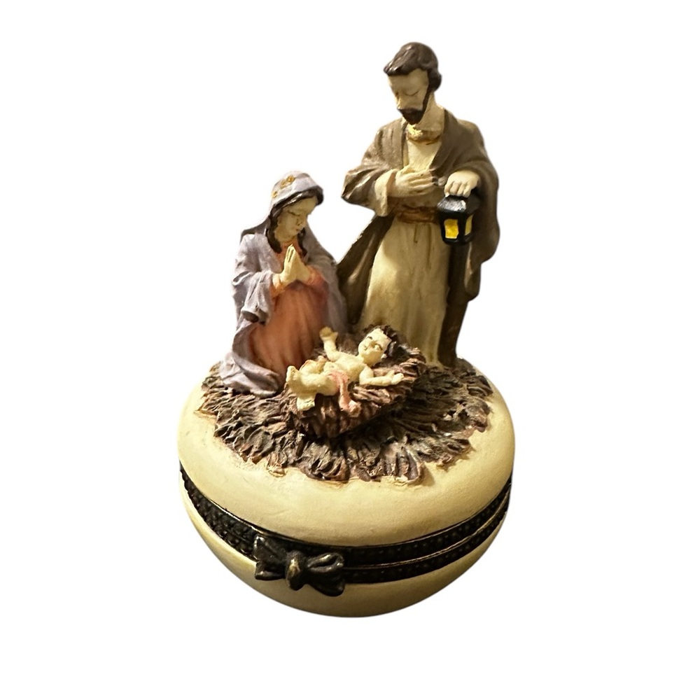 Nativity trinket box, excellent condition.